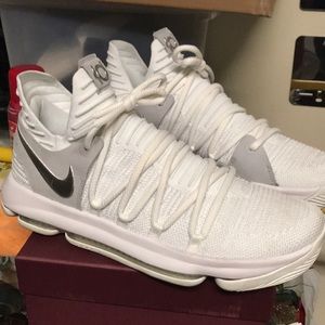 KD 10, size 10.5